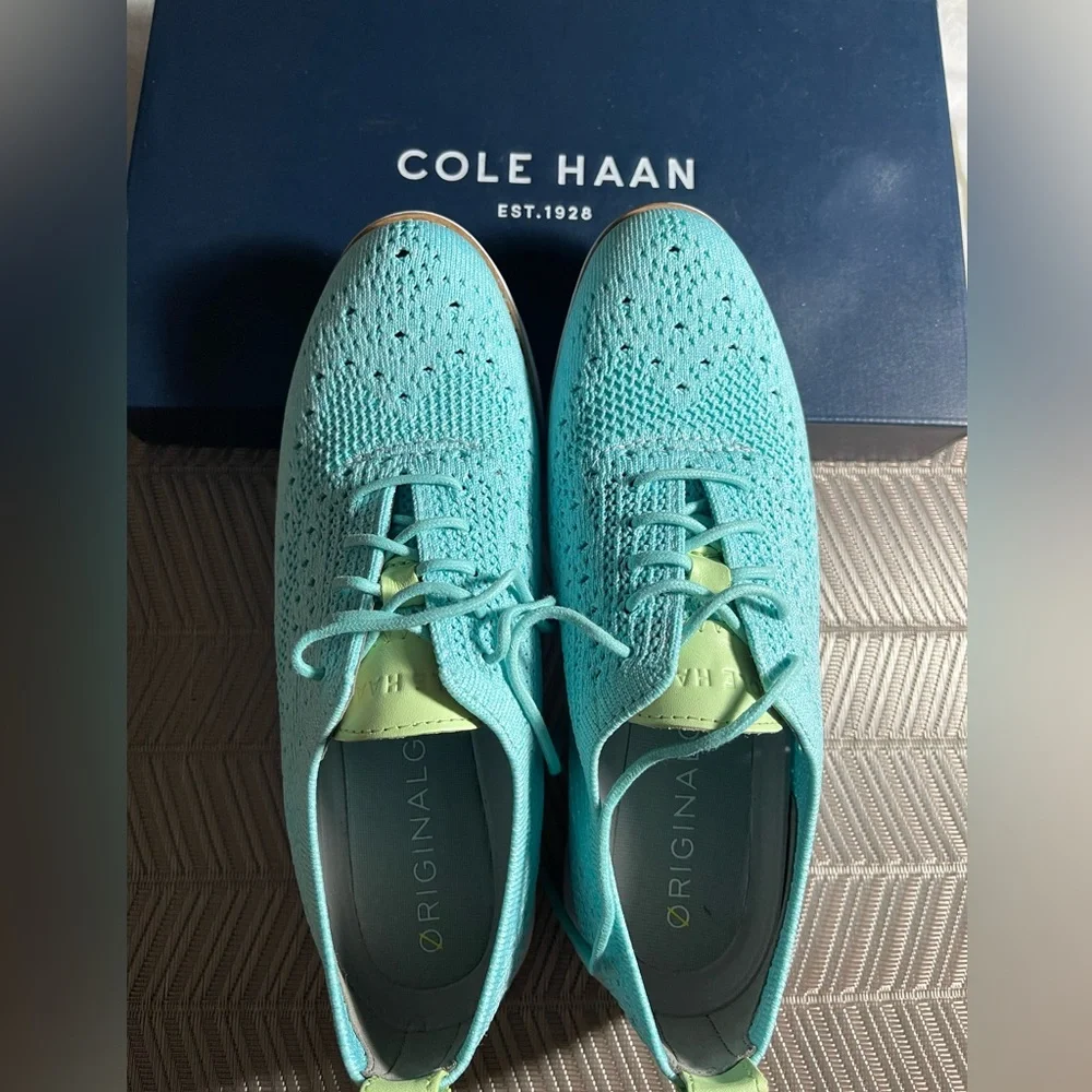 CLEARANCE - ANY 2 PAIRS OF SHOES $35 Cole Haan Women's Flats Size 6.5 - Picture 1 of 4